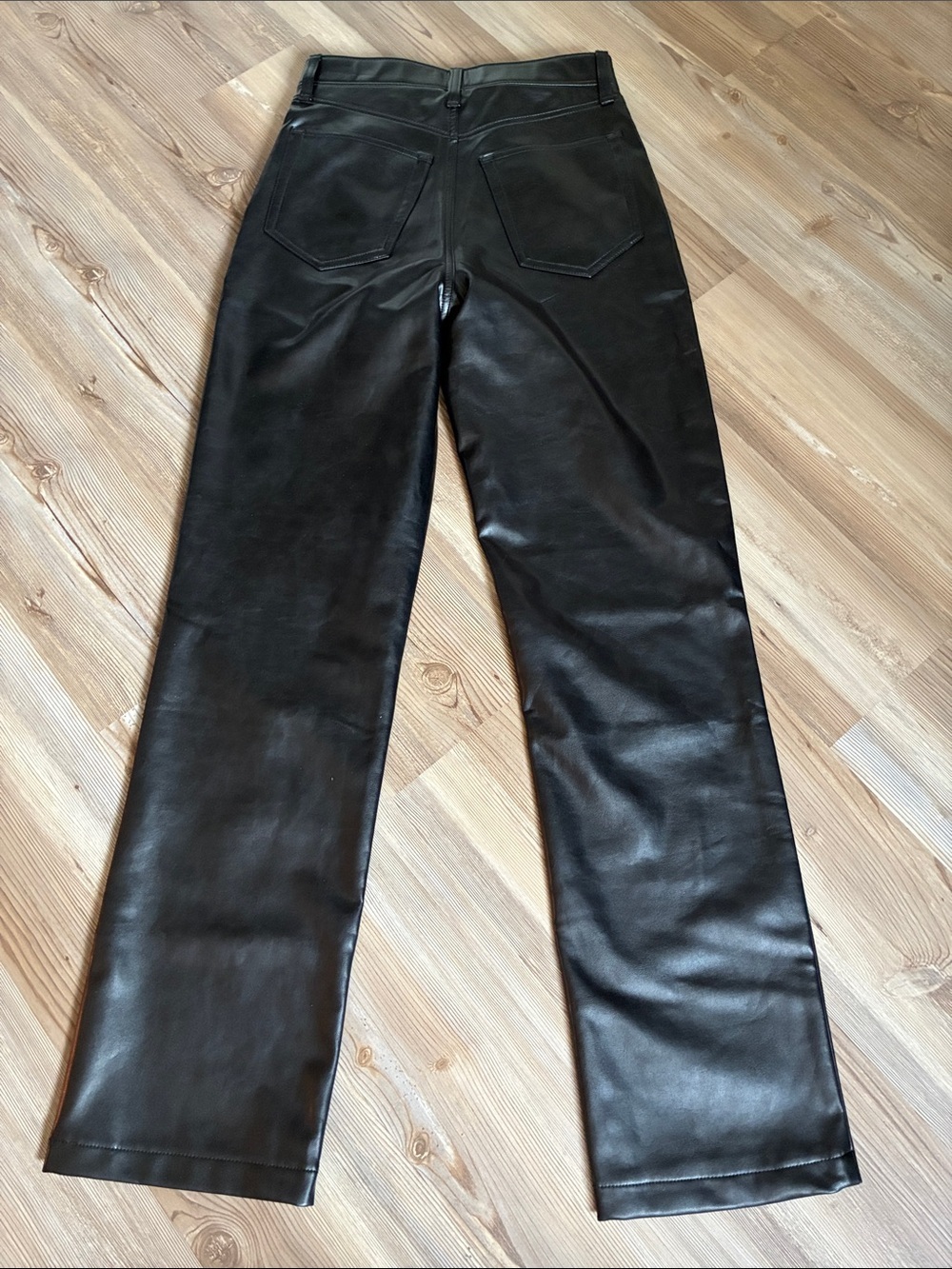Abercrombie & Fitch The 90s Straight Ultra High Rise Faux Leather Size Pant 27/4 - Picture 9 of 11